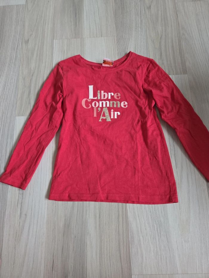 Polo rouge manches longue taille 5 ans tao