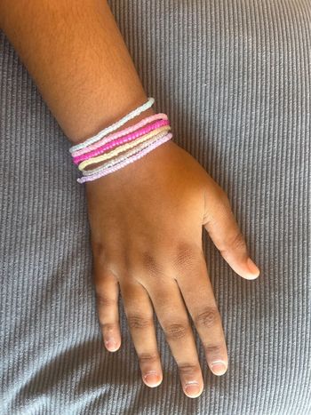 Lot de 6 bracelets en perles pastel