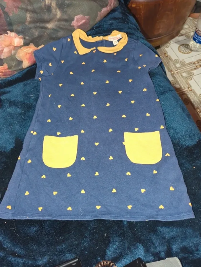 Petite robe manches courtes coeurs