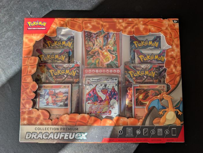 Pokémon coffret collection premium Dracaufeu ex