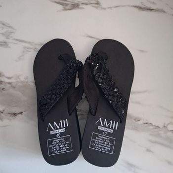 AMII Tongs Noires Taille 40