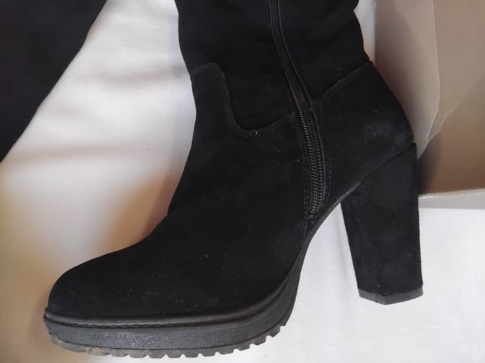 Bottes hautes en daim noir BATA - Taille 39 - photo numéro 6