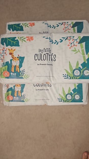 2 paquets de couches taille 5 les petits culottés