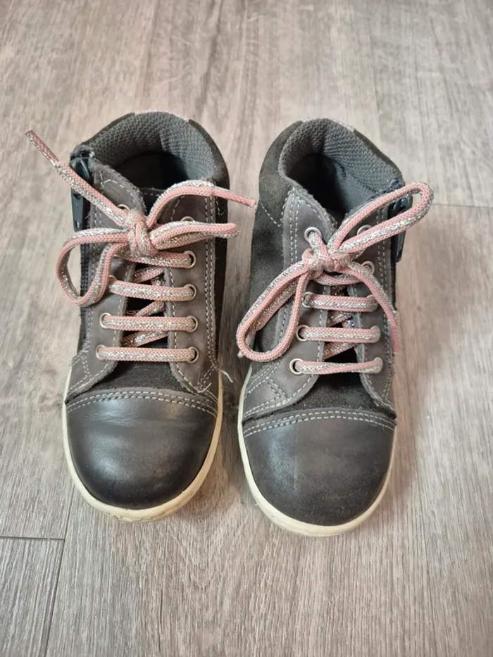 Baskets montantes grises 24