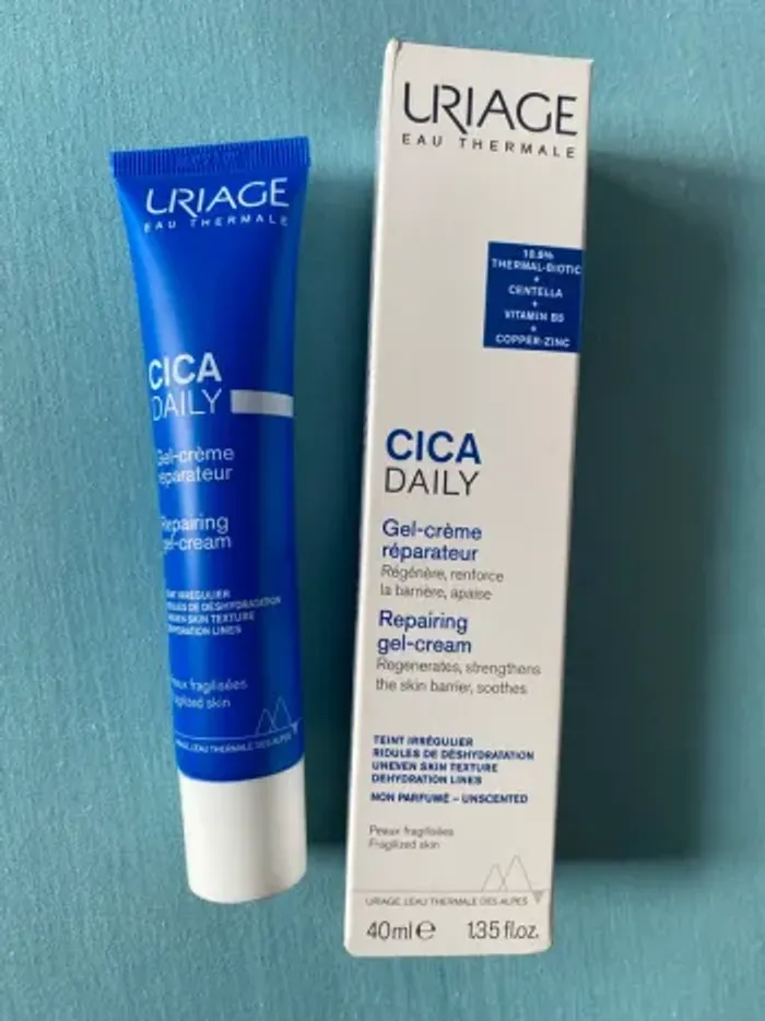 Uriage eau thermale âge absolu cica daily - photo numéro 6