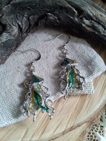 Boucles d'oreilles bohèmes méduses argentées et vertes