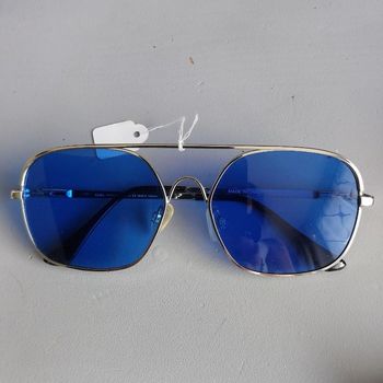 Lunettes de soleil verres bleus Zara