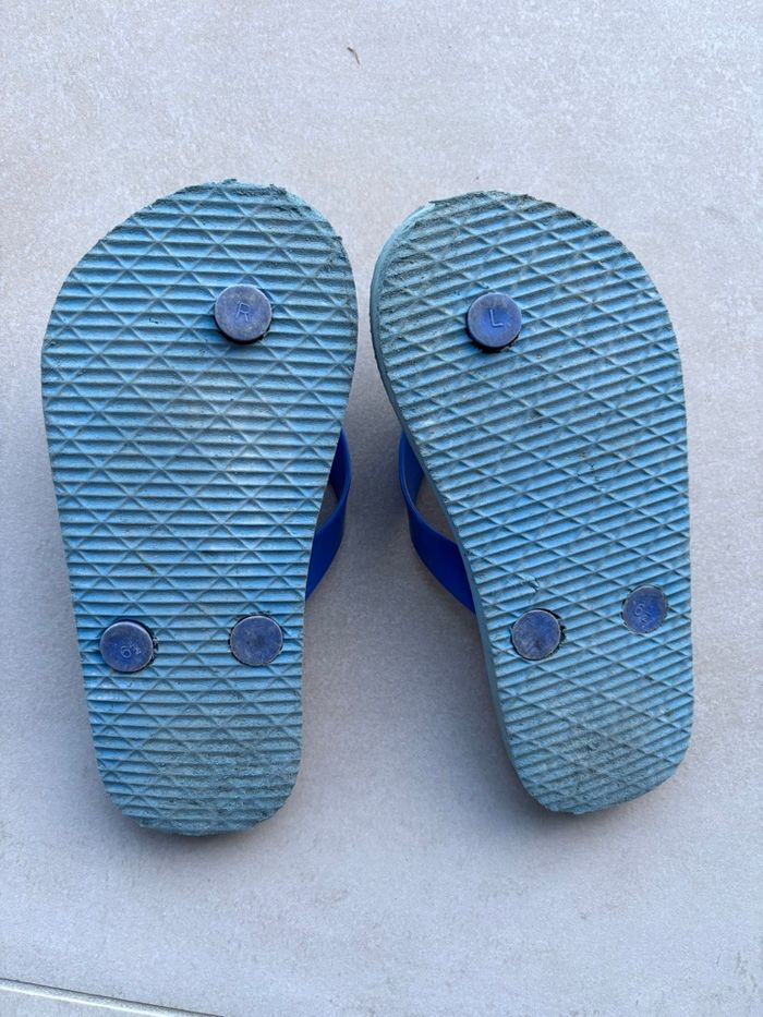 Claquettes spidey taille 26 - photo numéro 2