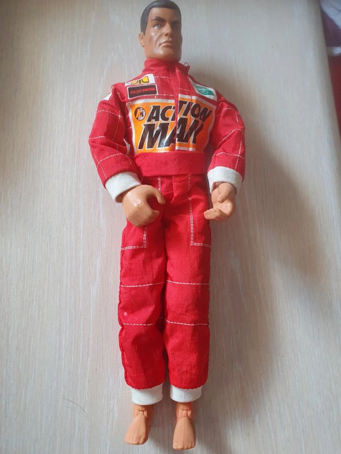 Action man pilote automobile