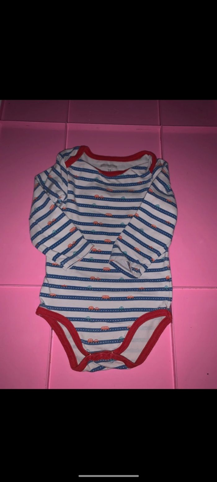 👣 bodies bébé 👣 - photo numéro 2
