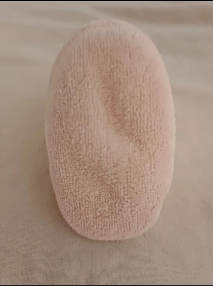 Chaussons en velours avec petit nœud pour bébé fille - photo numéro 4