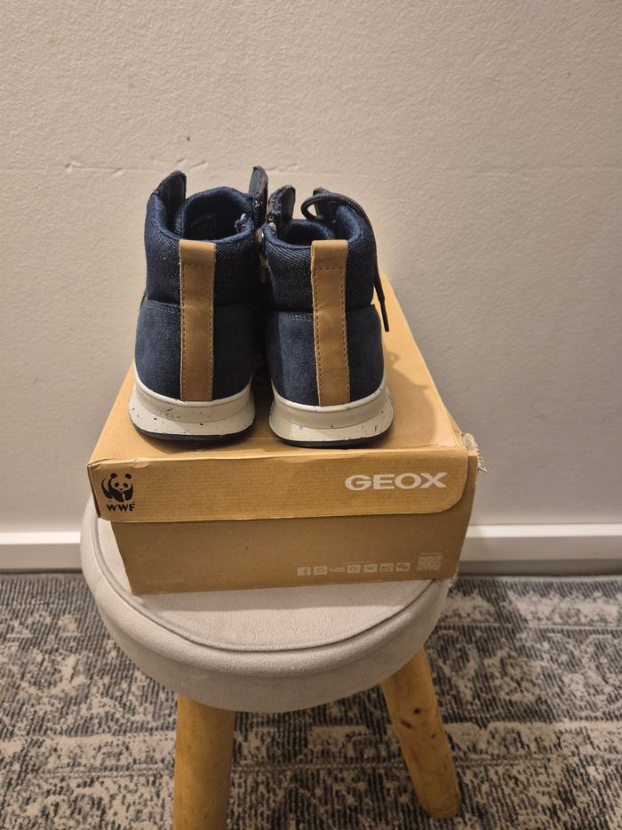 Chaussure garçon geox  neuf - photo numéro 3