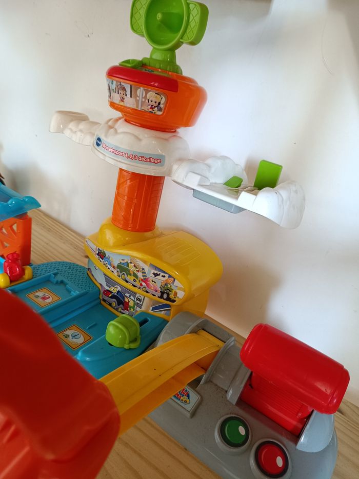VTech tut tut aeroport - photo numéro 2