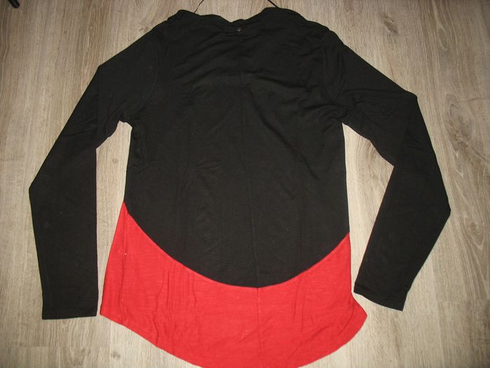 TEE SHIRT ML ROUGE ET NOIR "MISS CAPTAIN" - TAILLE 40 - n°01 - photo numéro 2