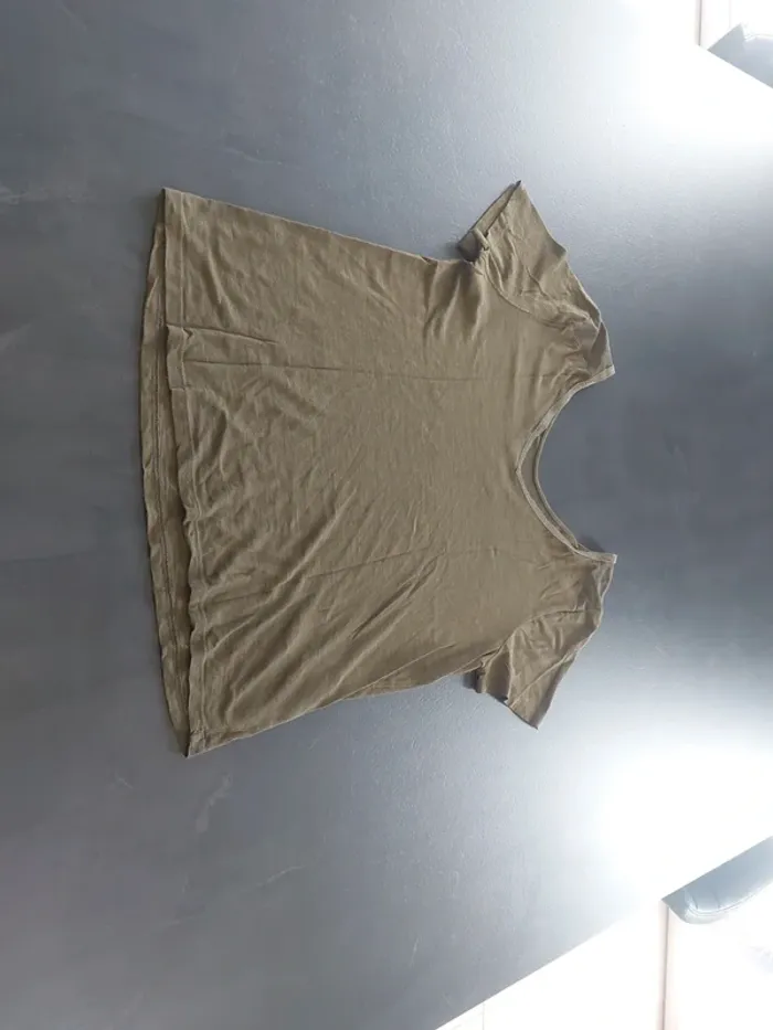 T-Shirt Kaki