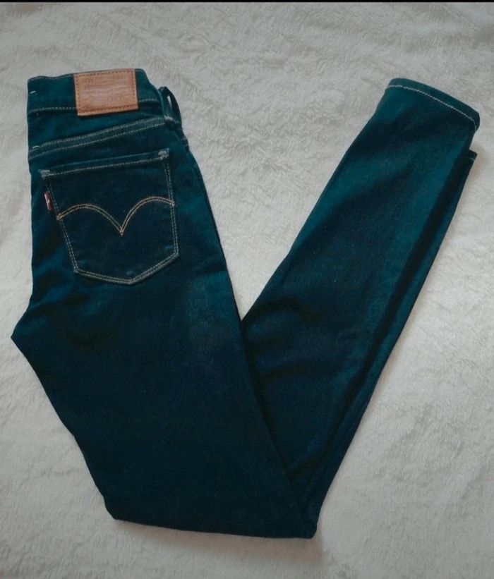 Levi's 710 Super Skinny taille W25 L 30