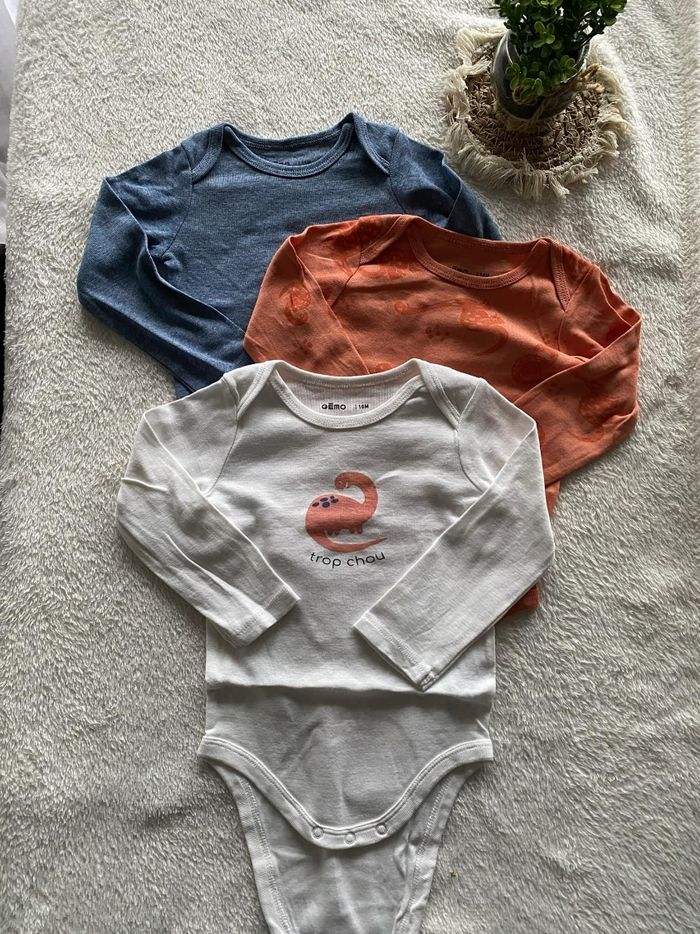 Lot de 3 bodies ml 18 mois