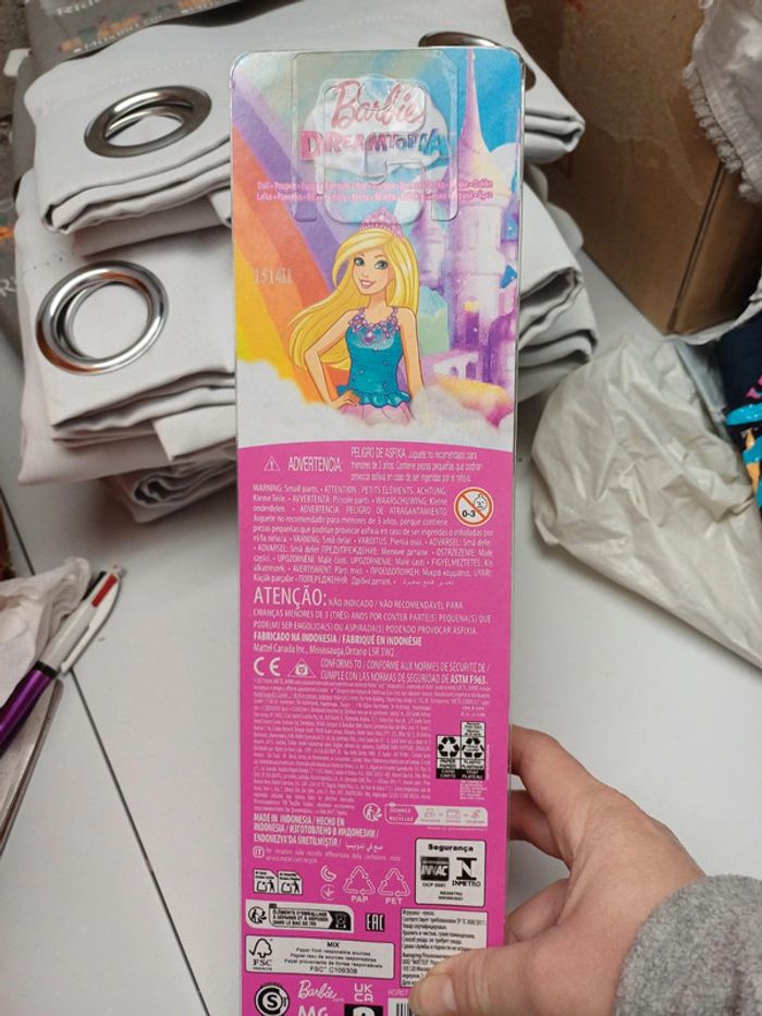 Barbie neuve - photo numéro 3