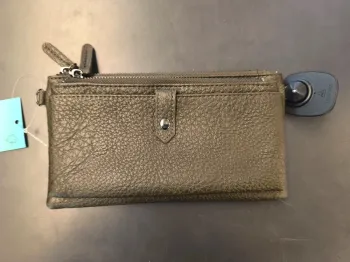 300949 petit sac kaki avec sangle tu neuf