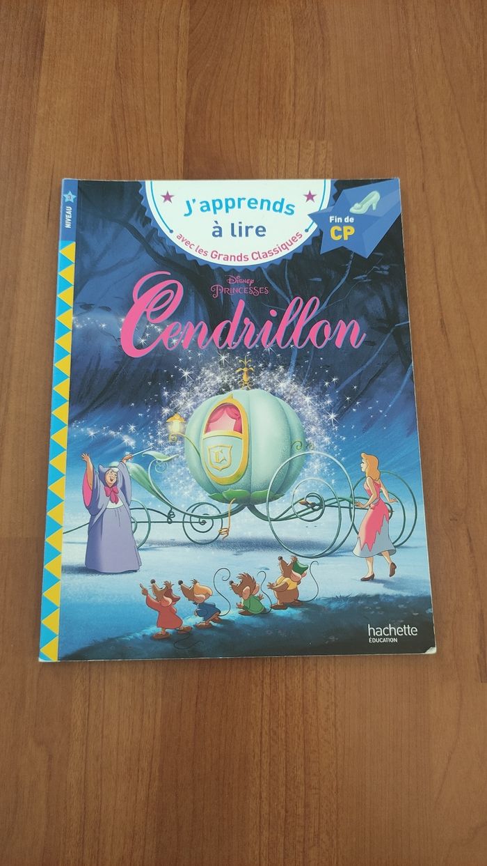 Livre j'apprends à lire fin de CP cendrillon