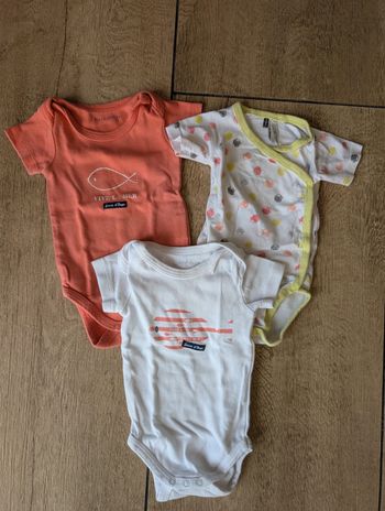 Lot 3 body t-shirt manches courtes 3 mois