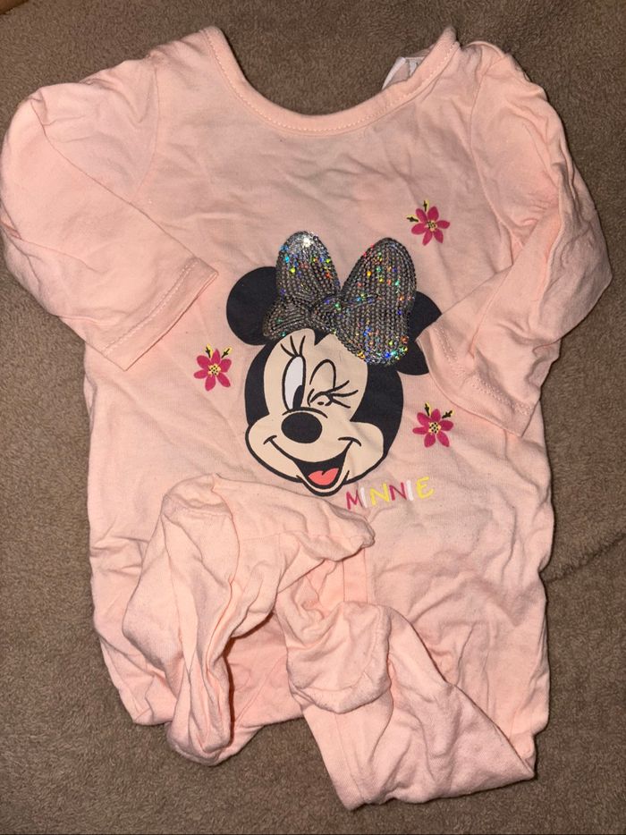 3 pyjamas - photo numéro 2