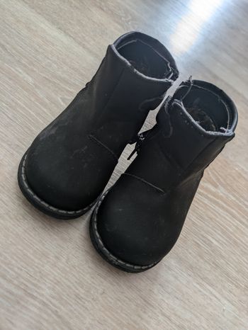 Vend chaussures bébé fille