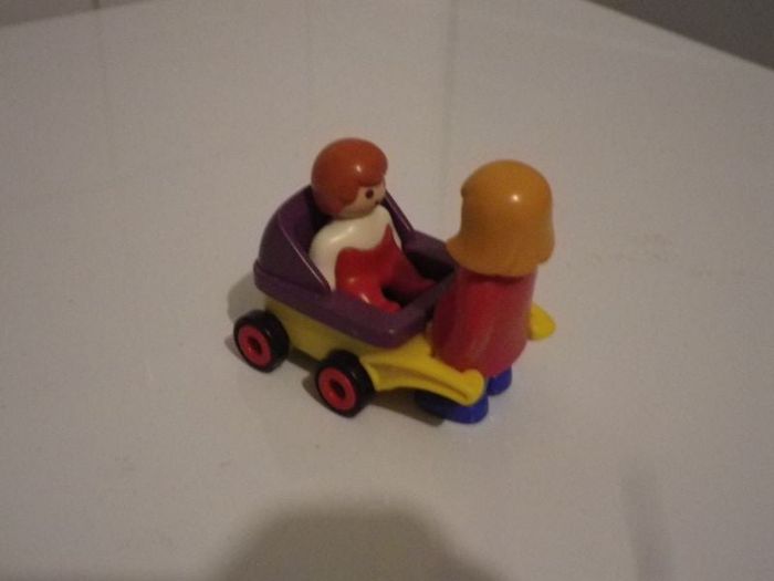 ENFANT AU LANDEAU
