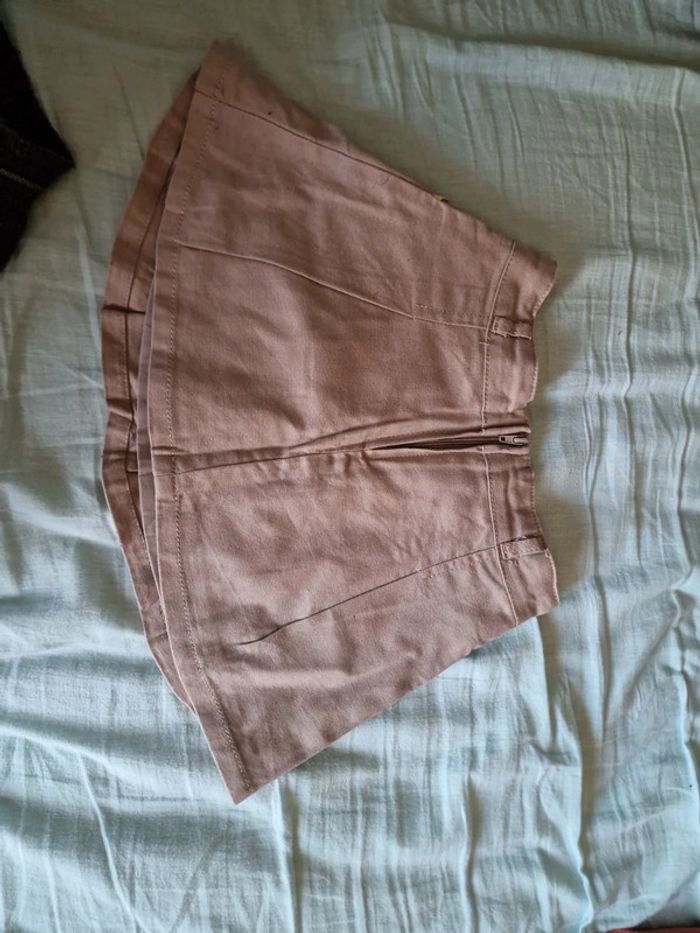 Lot fille jupe + short 4 ans - photo numéro 7