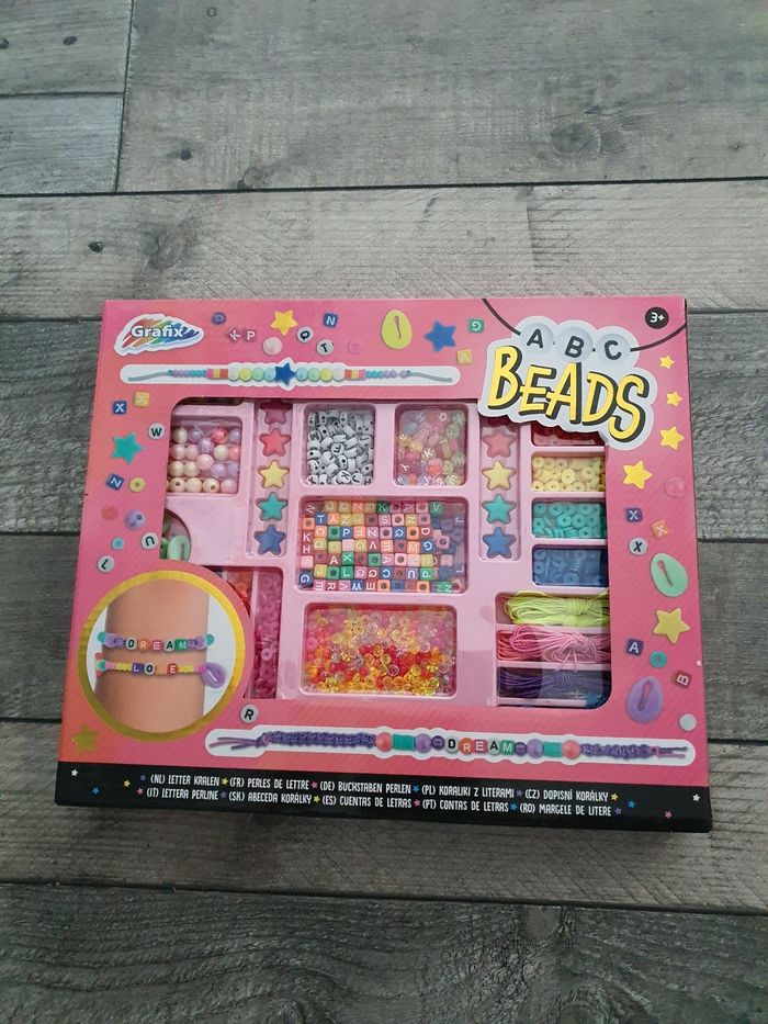Lot activité manuelles fille
