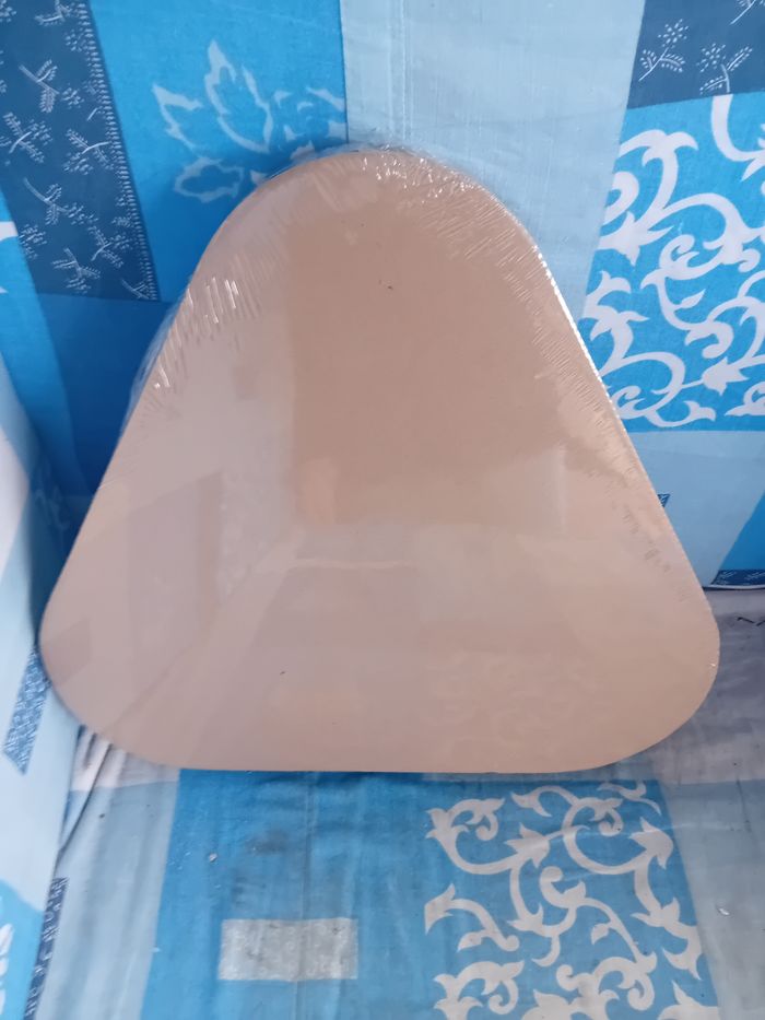 Jeu grattoir pour chat triangle neuf - photo numéro 3