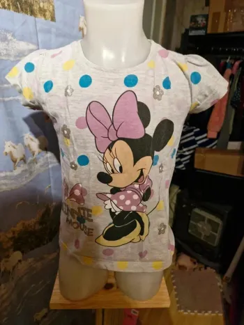 T shirt minnie mousse  gris 6 ans