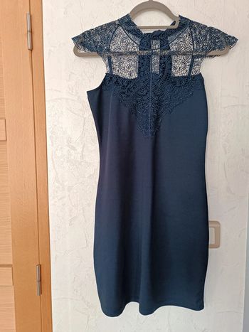 Robe droite haut dentelle marine