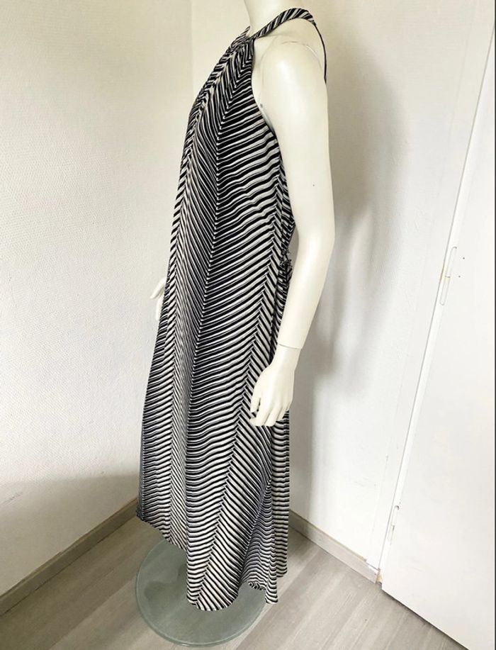 Robe longue fluide – Motif graphique noir – Taille 36/38– Excellent état - photo numéro 8