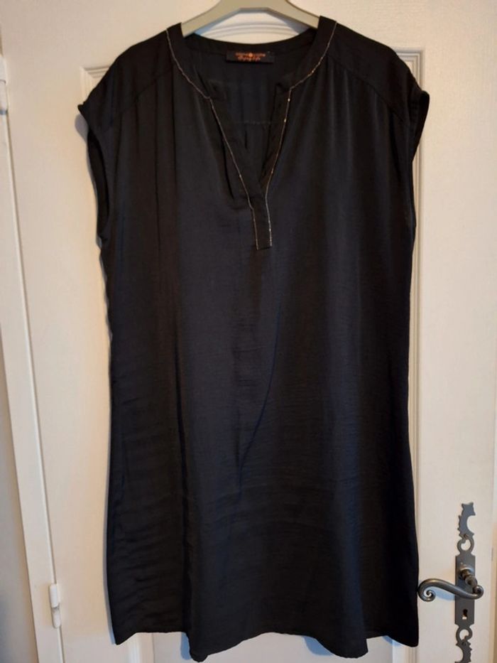 Robe noir