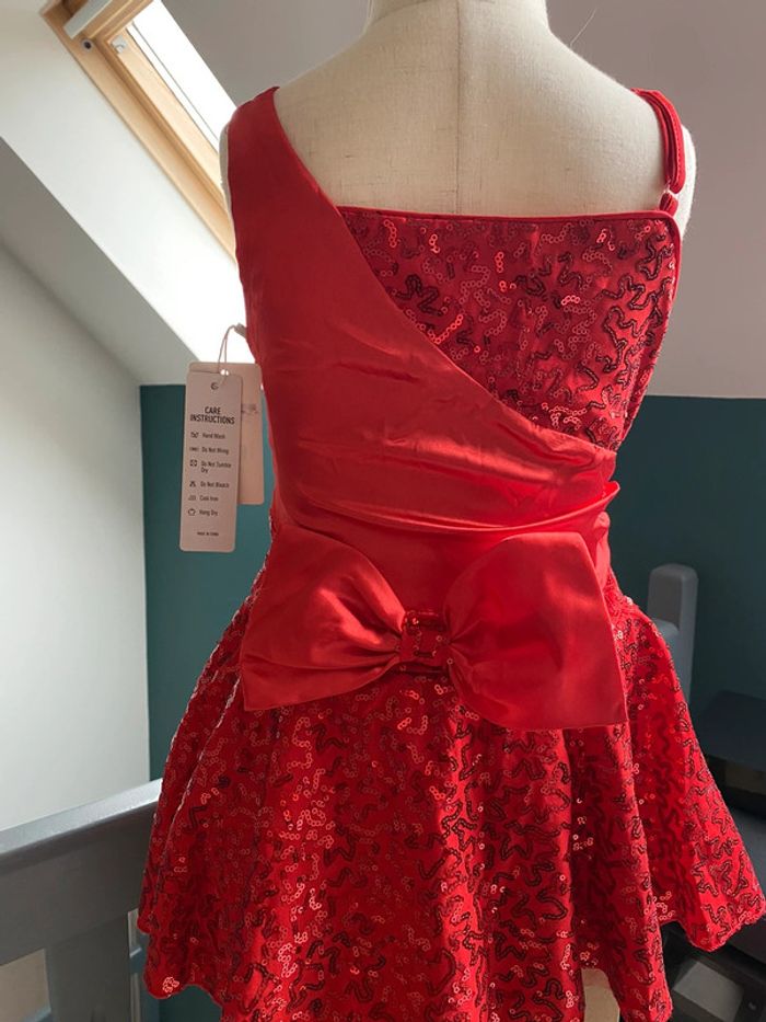 Robe patinage 7 / 8 ans neuve - photo numéro 4
