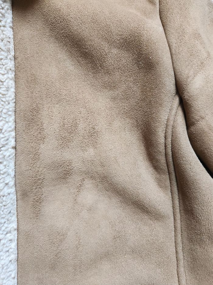 Manteau doublé effet peau lainée Kiabi – Taille 42 – Long – Capuche – Bon état - photo numéro 2