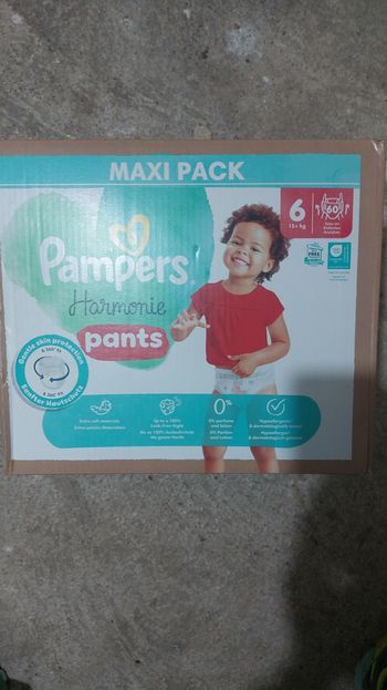 Couche pampers taille 6pants harmonie 60couche pour 17euro