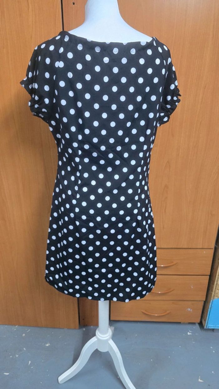 Robe a pois taille XL - photo numéro 2