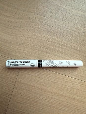 Eyeliner soin noir Aroma Zone