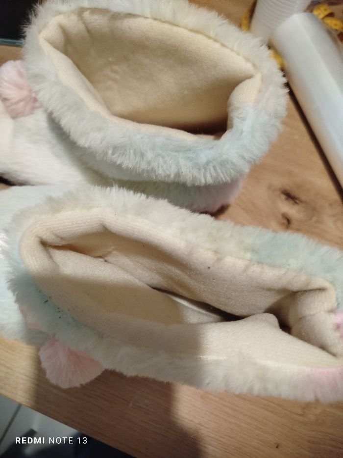 #kytie35chaussurefille. Chausson taille 35 - photo numéro 4