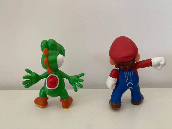 Lot de 2 figurines Mario - photo numéro 2