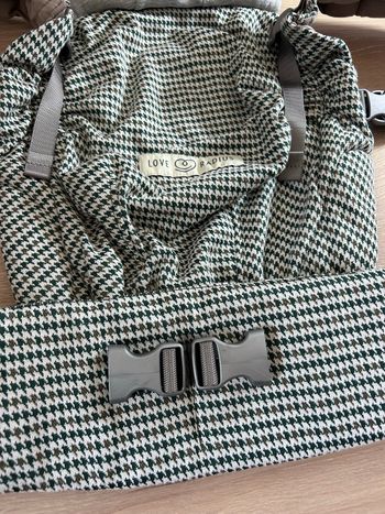 Hoodie Carrier 2 de Love Radius - Édition Limitée "Héritage"