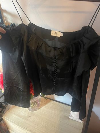 Blouse noire NA-KD boutonnée