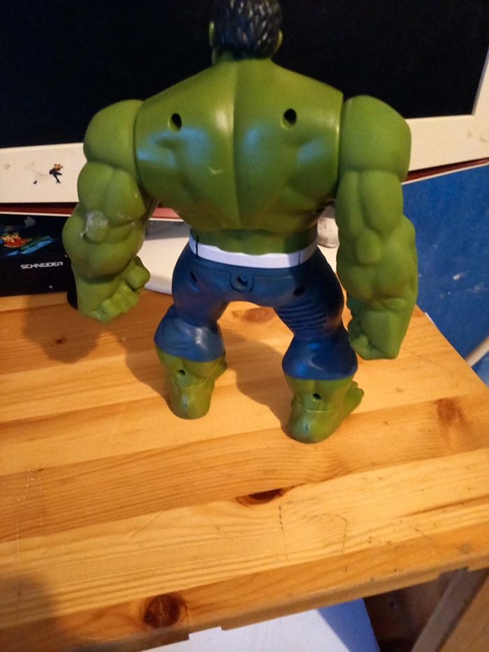 Hulk qui fais du bruit - photo numéro 2