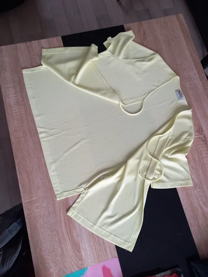 Gilet Tee-shirt manches courtes T42/44 - photo numéro 14