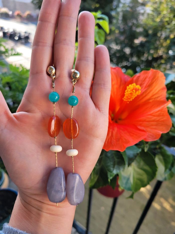 Boucles grande longueur pierres