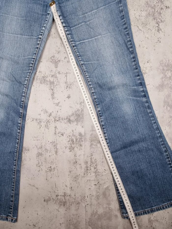 Jean évasé Levi’s bleu – Taille 38 Femme (mesures en photos) - photo numéro 5