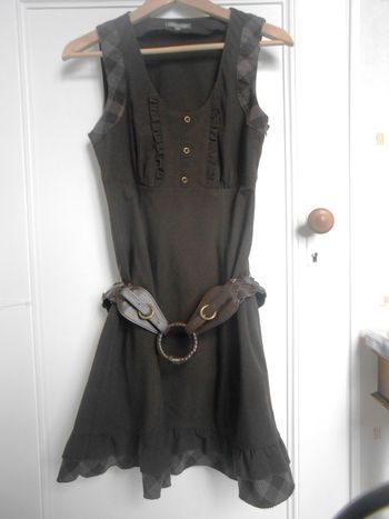 Robe avec ceinture T.38 Clara Vitti