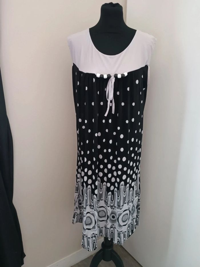 Robe à pois 48